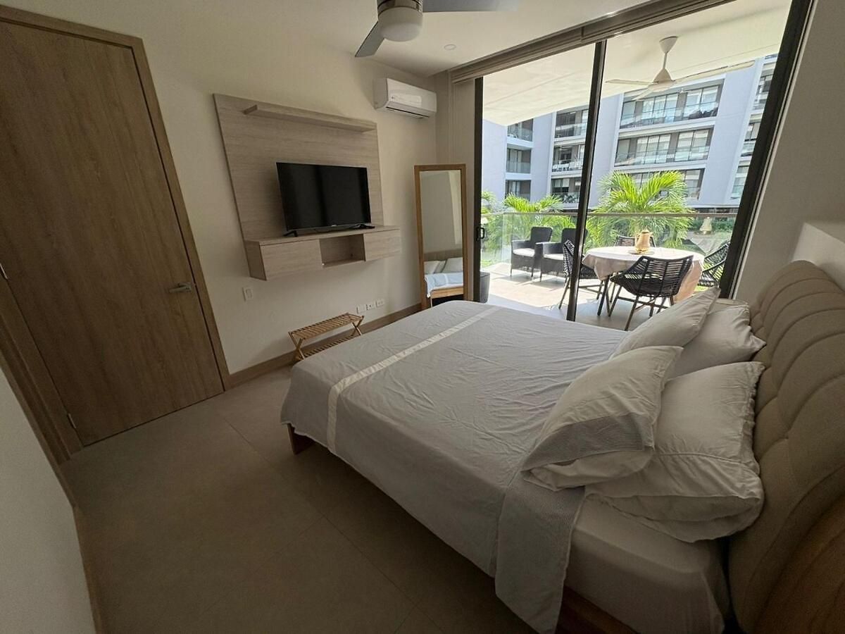 2 With Private And Ideal Pool *