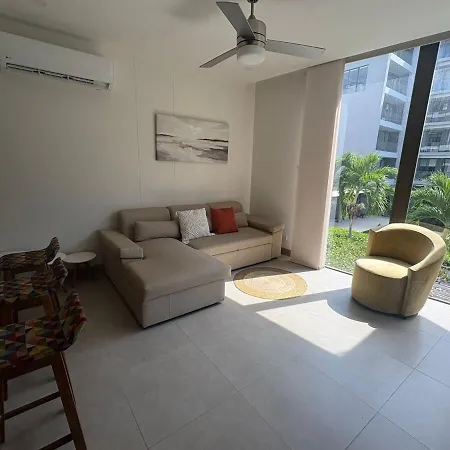 2 With Private And Ideal Pool *