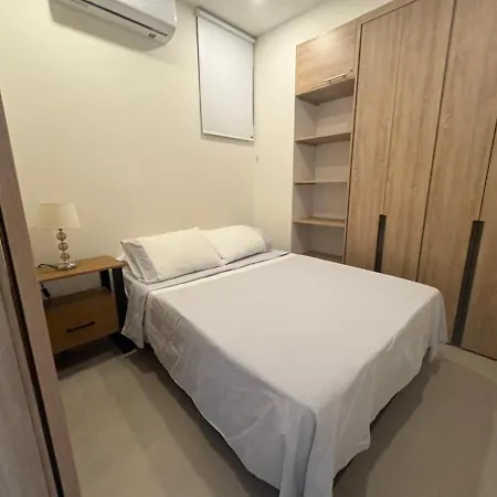 2 With Private And Ideal Pool *