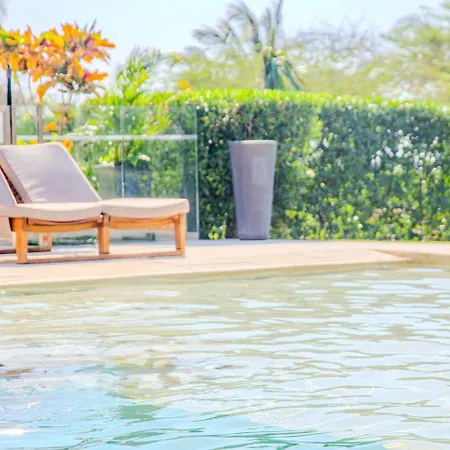 2 With Private And Ideal Pool Cartagena