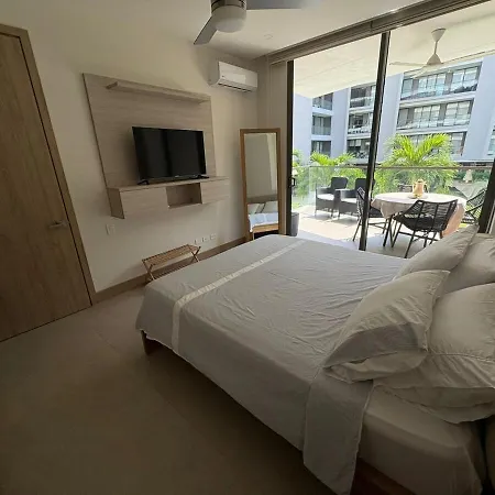 2 With Private And Ideal Pool *